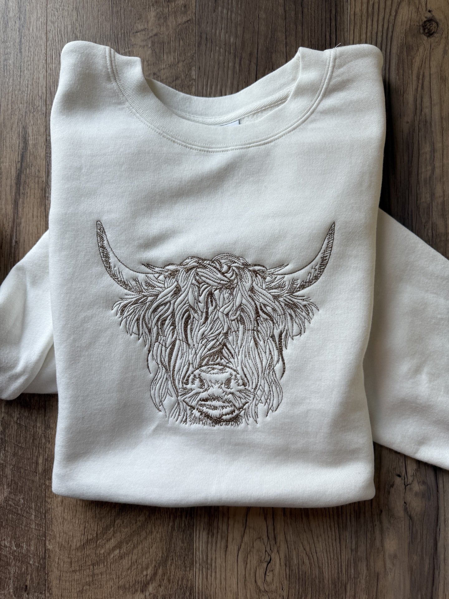 Highland Cow Embroidered Crewneck Sweatshirt – Cozy Farm Life Apparel