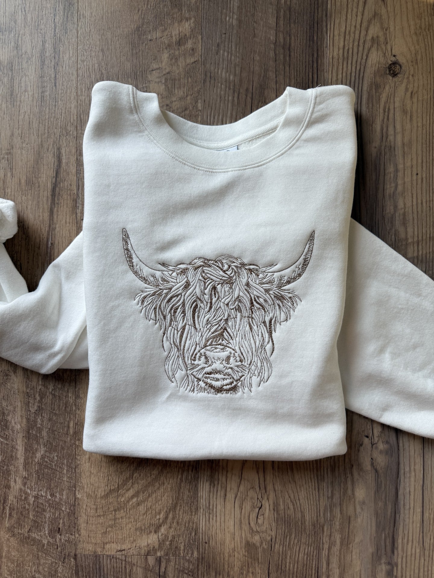 Highland Cow Embroidered Crewneck Sweatshirt – Cozy Farm Life Apparel