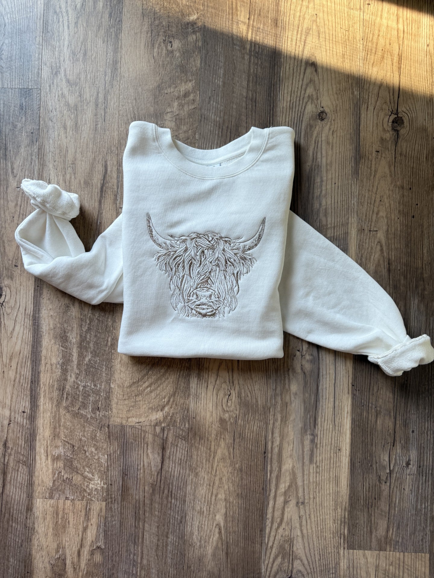 Highland Cow Embroidered Crewneck Sweatshirt – Cozy Farm Life Apparel